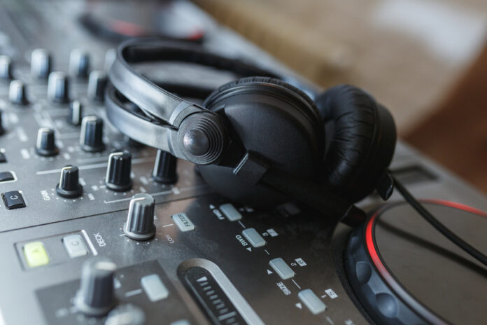 mixing in headphones