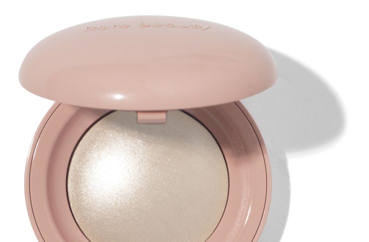Warm vs Cool Highlighter Shades: How to Choose for Your Undertone